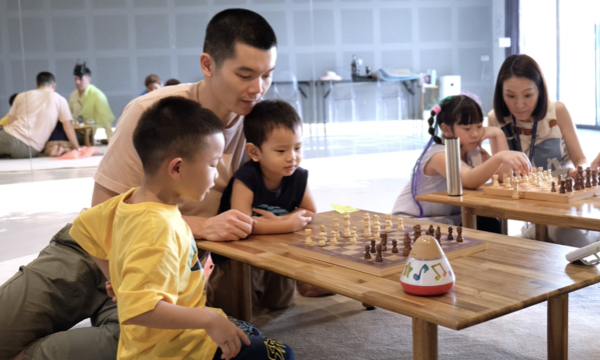Web Feature Chess Club.001